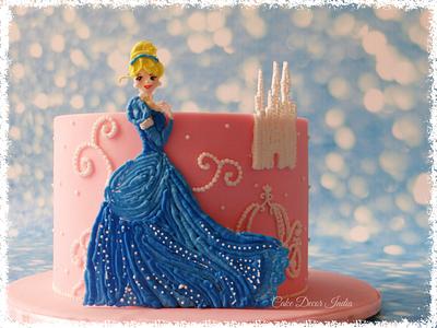 Cinderella in RI - Cake by Prachi Dhabaldeb