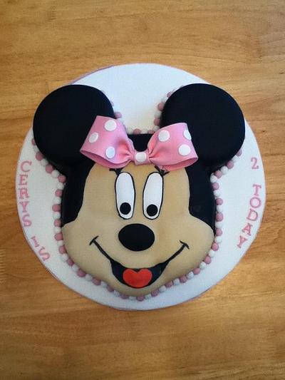 Minnie Mouse - Cake by Jodie Innes