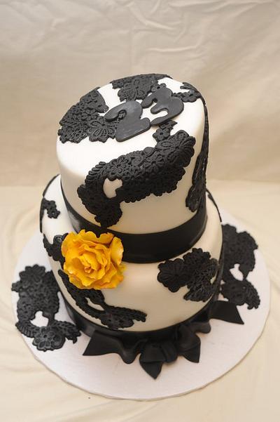 Old Topsy Turvy Black Lace and a Yellow Rose - Cake by Sugarpixy