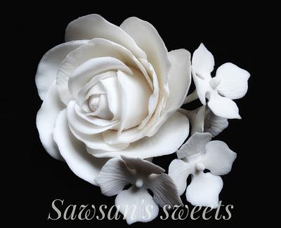 Modern rose & hydrangeas - Cake by Sawsan's sweets