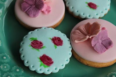 Flower cookies - Cake by Tânia Santos