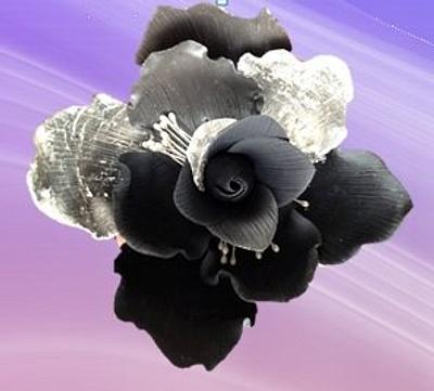 Fantasy flower with silver leaf - Cake by Unusual cakes for you 