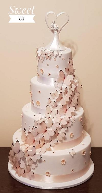 Wedding cake with butterflies - Cake by Gabriela Doroghy