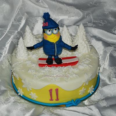 winter minion cake - Cake by katarina139