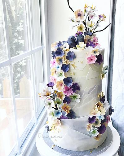Bridal Shower Lovebirds - Cake by Dozycakes