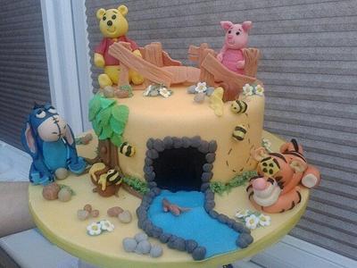 Winnie the Pooh and the gang - Cake by Disneyworld25
