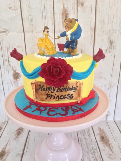 Bolo Princesa Bela - Belle Cake (Beauty and the Beast) - - CakesDecor