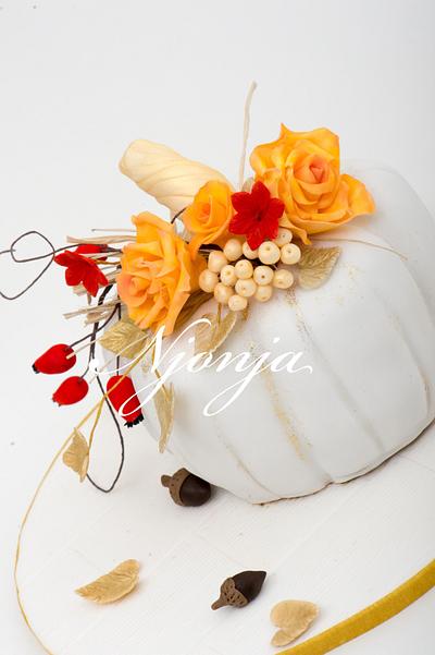 Autumn white pumpkin birthday cake - Cake by Njonja
