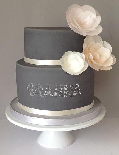 Granna's cake - Cake by Happyhills Cakes