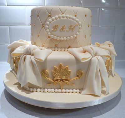 Golden Wedding Anniversary - Cake by Sharon Todd