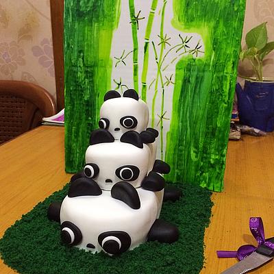 Panda cake - Cake by Susanna Sequeira