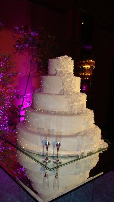 My favorite wedding cake this month! - Cake by paolaou
