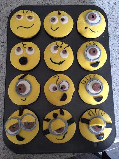 Minion cupcakes - Cake by Sharon Frost 