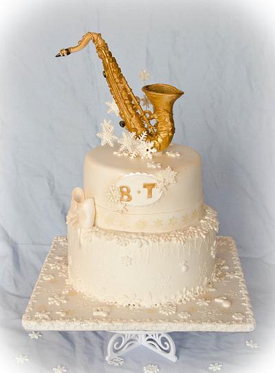 Winter wedding cake with saxophohe - Cake by Maria Schick