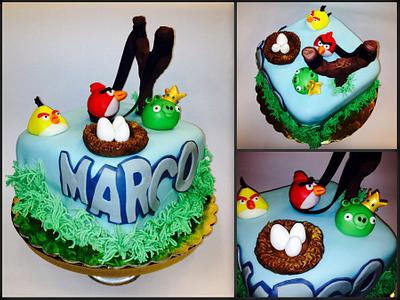 Angry birds  - Cake by Gina Assini