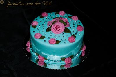 roses  - Cake by Jacqueline