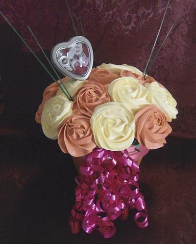 Engagement Cupcake Bouquet - Cake by Sugar Me Cupcakes
