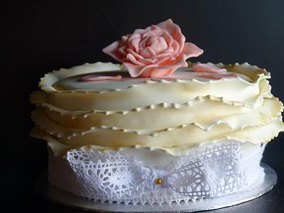 Wild Rose Cake - Cake by Aventuras Coloridas