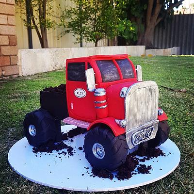 Truck Cake - Cake by Julie Manundo 