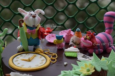 Alice in Wonderland - Cake by Oven 180 Degrees