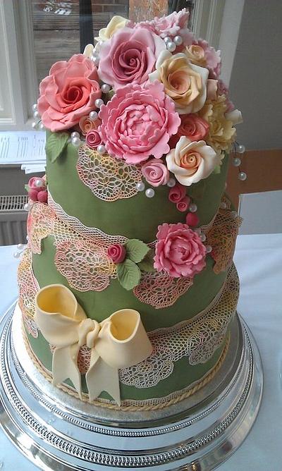 summer vintage themed wedding  - Cake by Jessicas Cake Creations