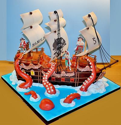 Pirate Ship - Cake by WhenEffieDecidedToBake
