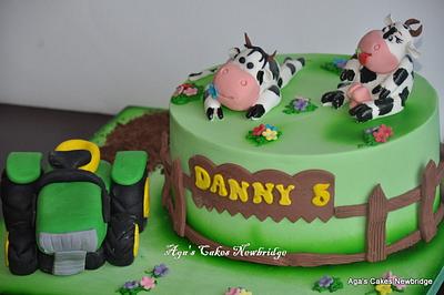 relaxed cows - Cake by Agnieszka