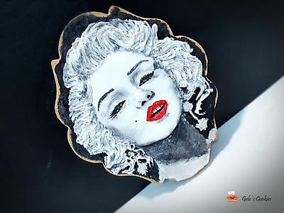Marilyn versus Madonna - Cake by Gele's Cookies
