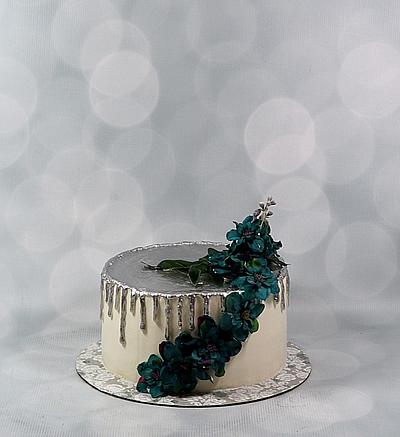 Silver drip cake - Cake by soods