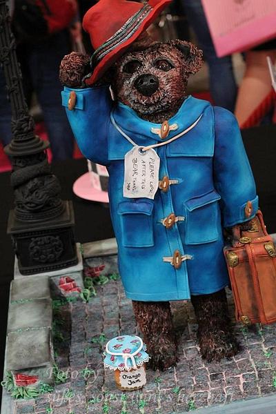 Paddington bear - Cake by Topping Queen by Diana Adler