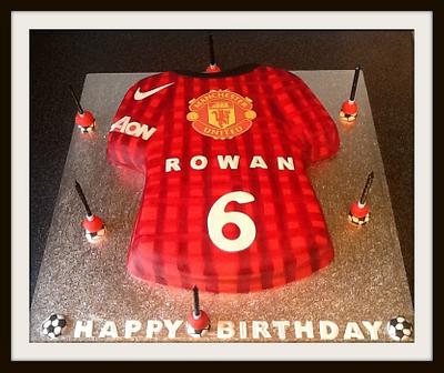 Manchester United shirt cake - Cake by Inafoodieworld