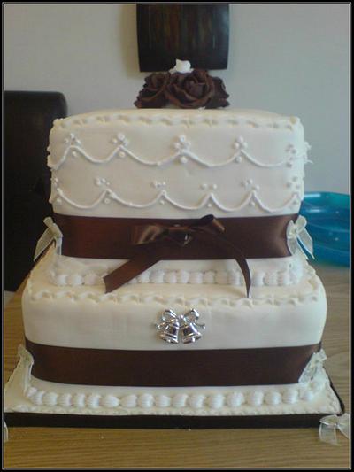 My 1st Tiered Cake - Just happened to be my sisters wedding cake! - Cake by fiestykax