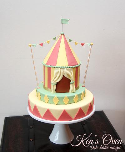 Vintage Circus Cake - Cake by Kendari Gordon
