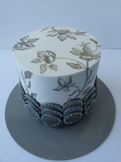 Silver all the way - Cake by Margarida Abecassis