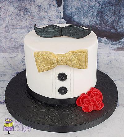 Glitter, roses and...moustache! - Cake by M&G Cakes