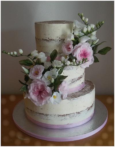 Seminaked wedding cake - Cake by Eva