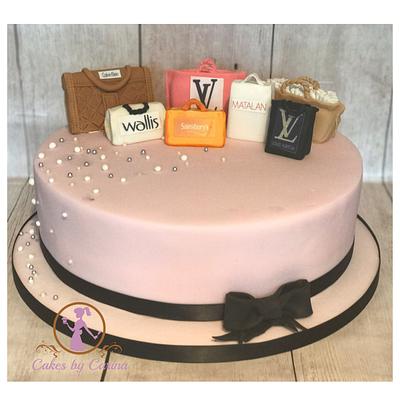Born to shop cake - Cake by  Cakes by Carina