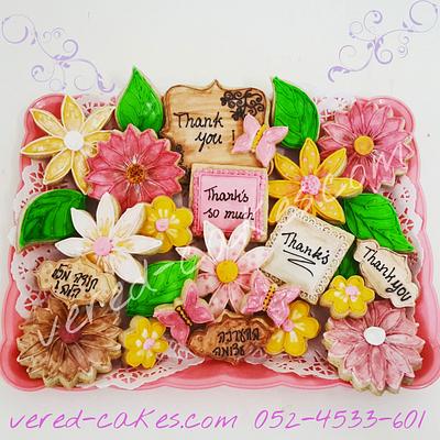 Vintage flower cookies - Cake by veredcakes