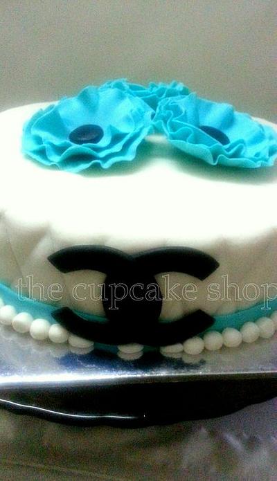 Chanel - Cake by TheCupcakeShop
