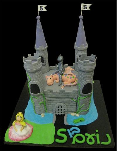 CASTLE CAKE - Cake by TALSCAKES