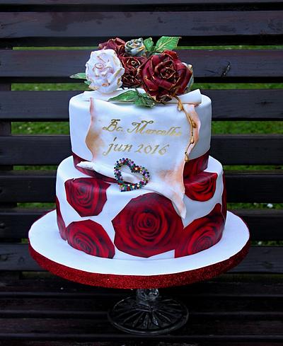 rose from edible paper - Cake by Zuzana Bezakova