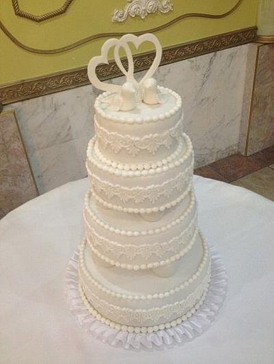 White wedding... - Cake by Reveriecakes
