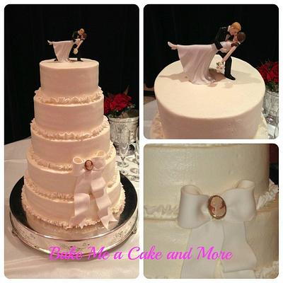 Simple and Elegant Wedding cake - Cake by Charlotte VanMol