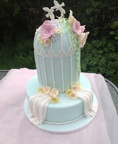 My first birdcage cake - Cake by Pamscakes1