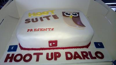 hoot suite - Cake by maggie thompson