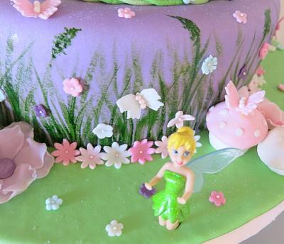 Mika's Tinkerbell cake - Cake by Sugar&Spice by NA