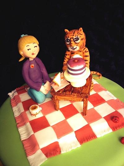 The tiger that came to tea  - Cake by Lisa Salerno 