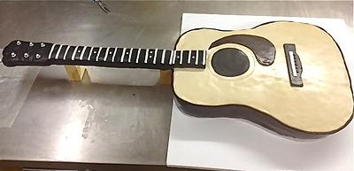 Guitar Cake - Cake by manda