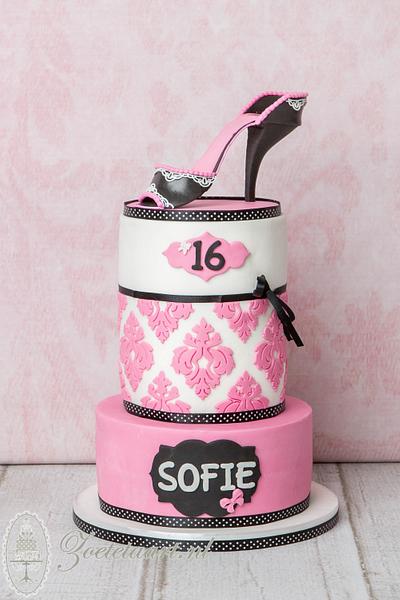 Sweet 16 - Cake by Zoetetaart