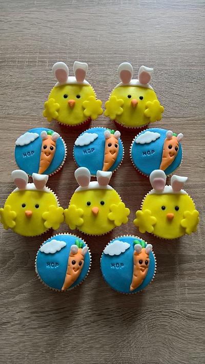 Funny Easter Cupcakes  - Cake by daphnia